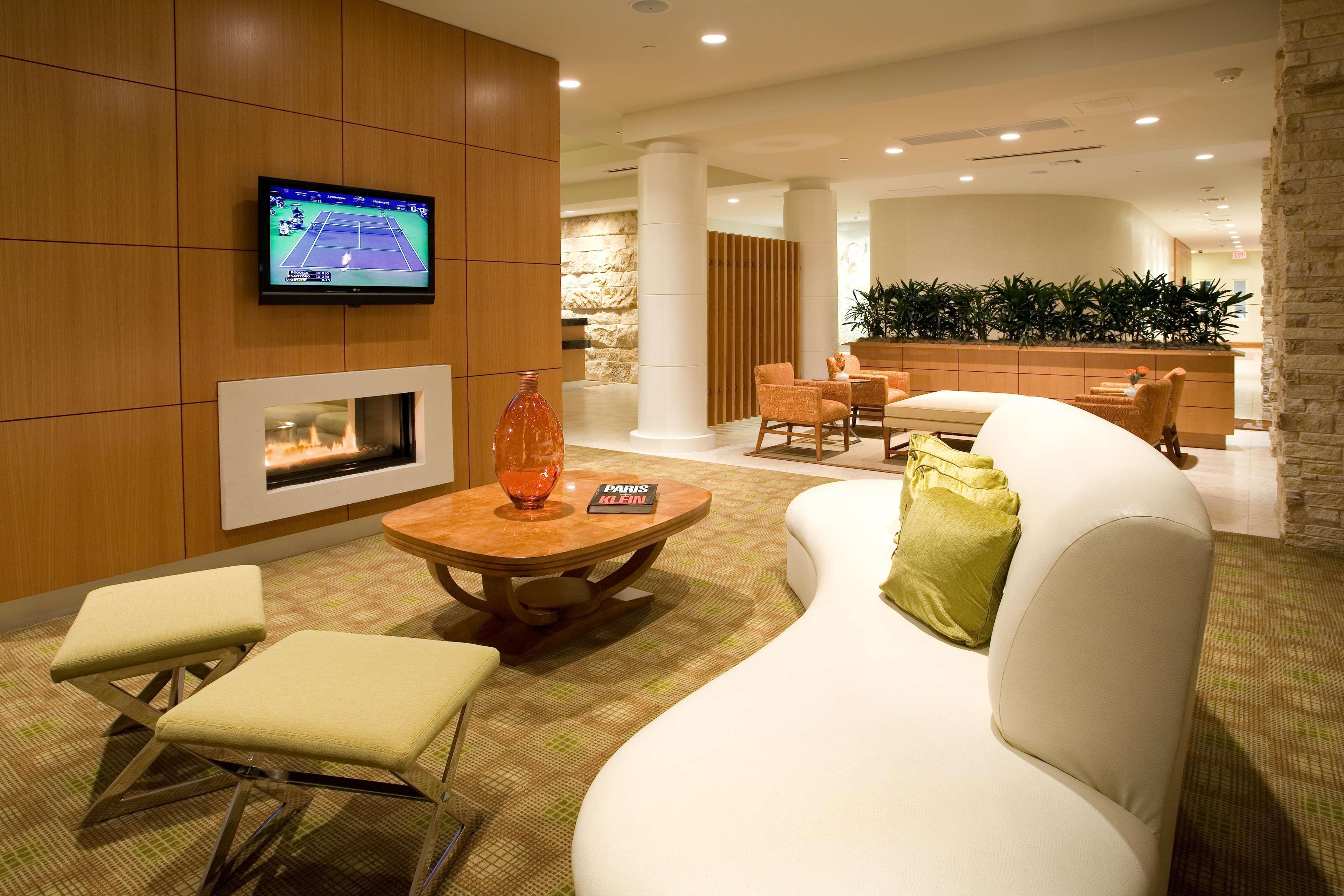 Hilton Garden Dallas 3*