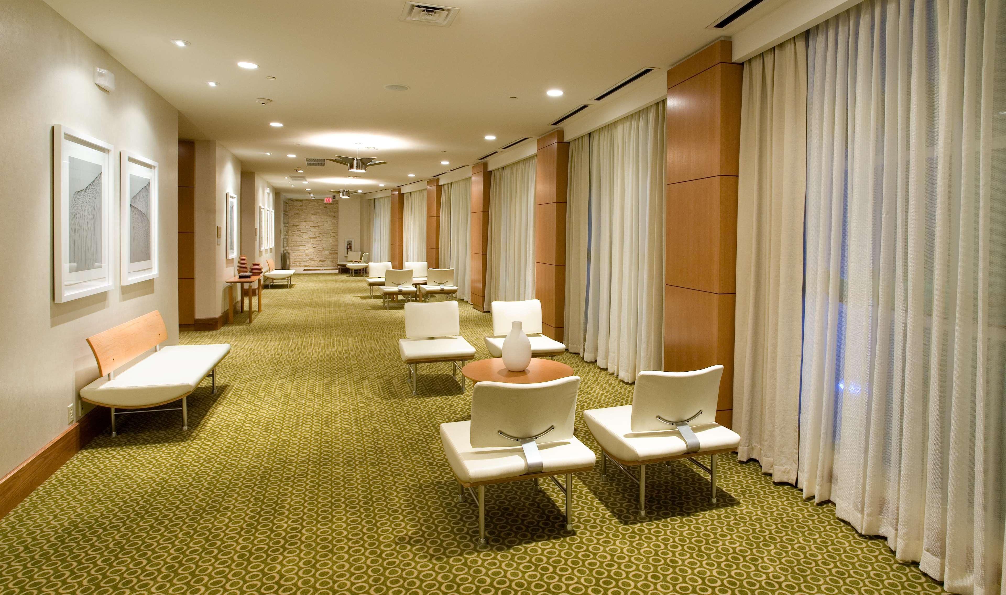 Hilton Garden Dallas Hotel