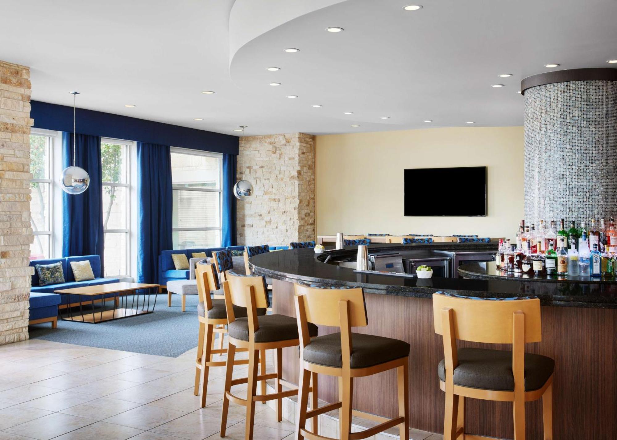 Hilton Garden Dallas Hotel