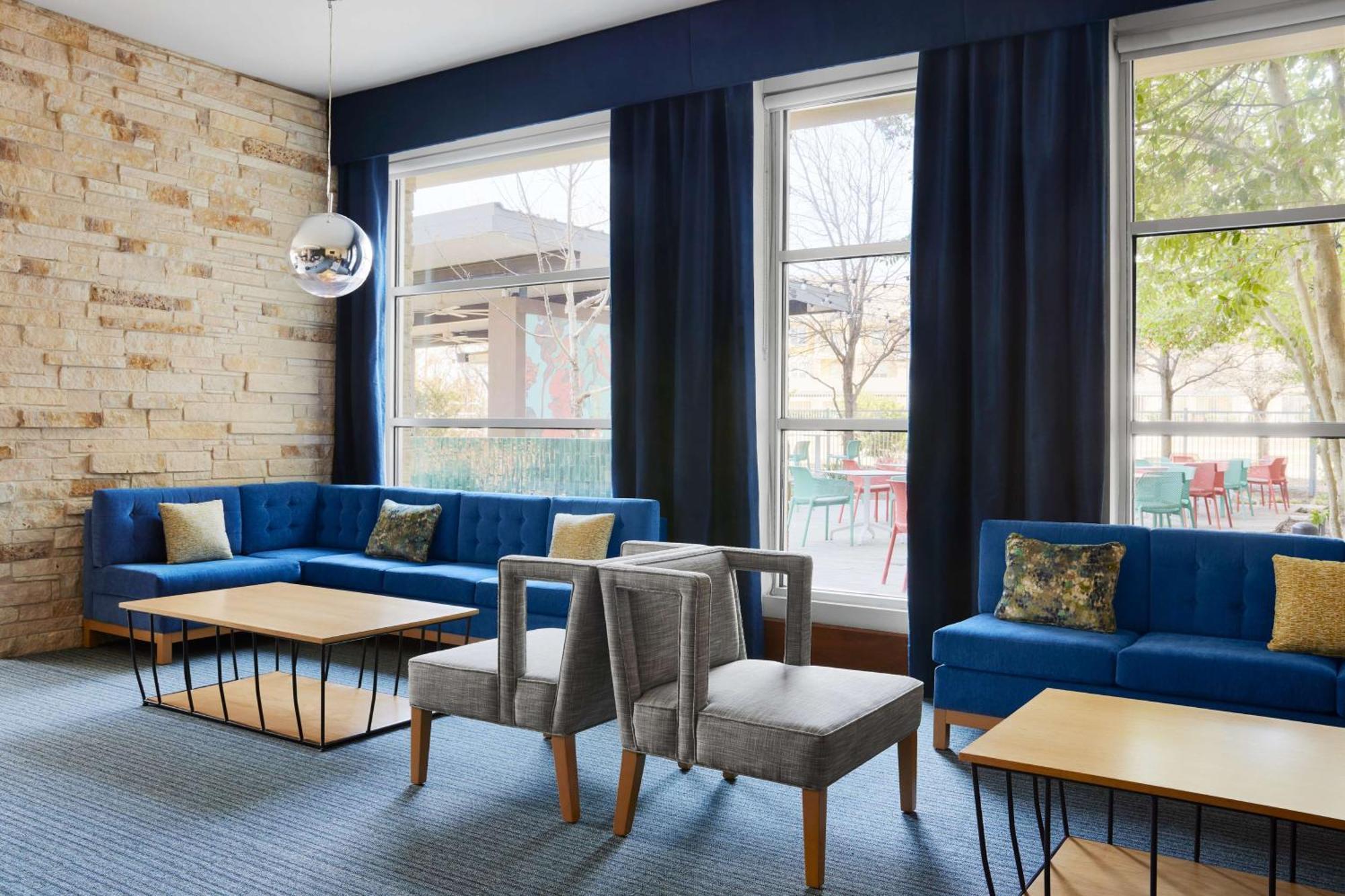 Hilton Garden Dallas Hotel