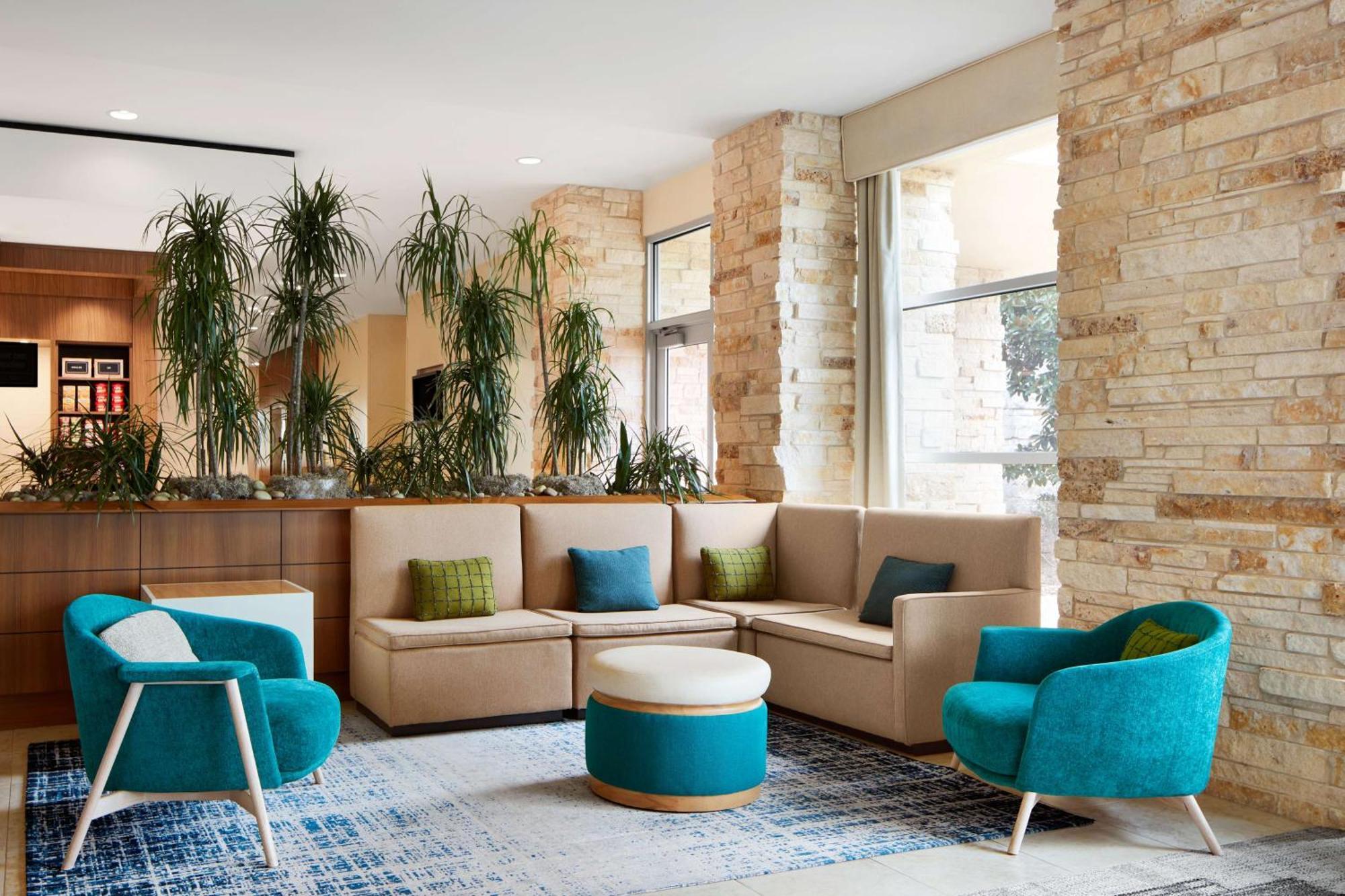 Hilton Garden Dallas 3*